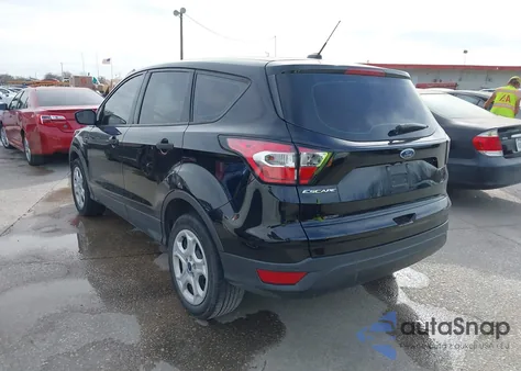 2017 Ford Escape S z USA, uszkodzony, nr VIN 1FMCU0F78HUD29633